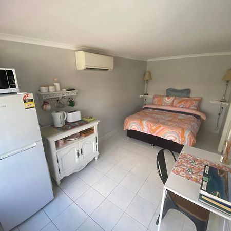 Churchill'S B&B Twin Spa Getaway Studio Swansea Bagian luar foto