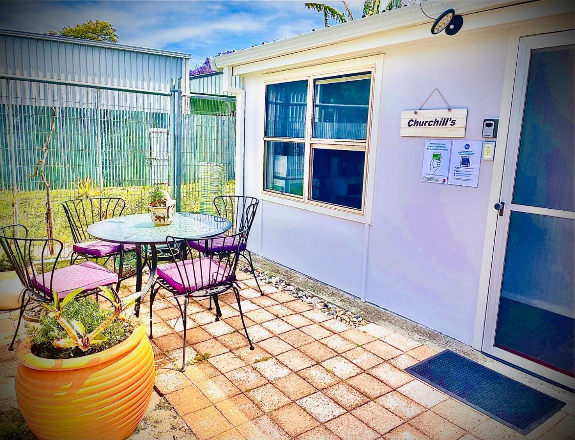 Churchill'S B&B Twin Spa Getaway Studio Swansea Bagian luar foto
